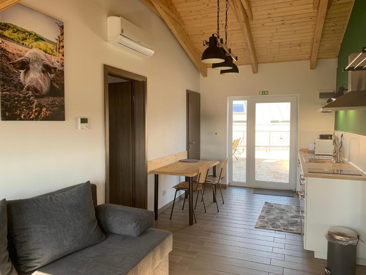 Oeregtoelgy Apartman Szar Bagian luar foto